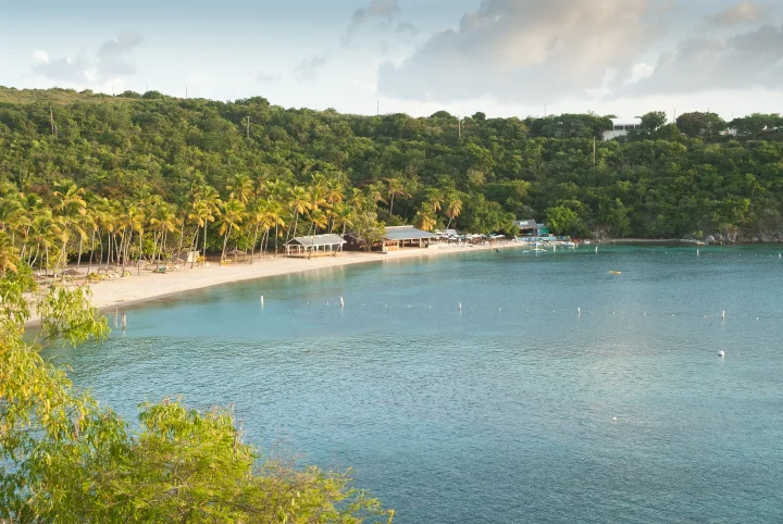 virgin-isl_honeymoon-beach_281667968_l.webp