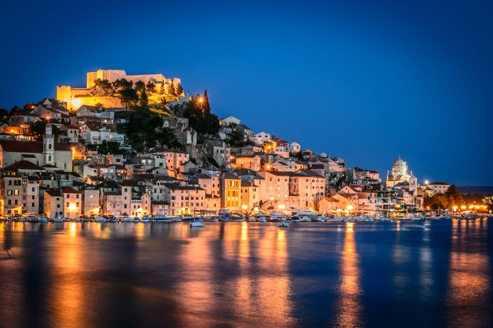 shutterstock_1072686848.jpg