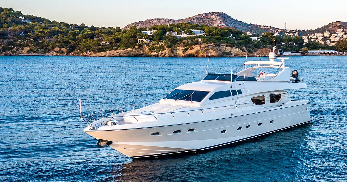 Meet Cyclades on board M/Y Pareaki